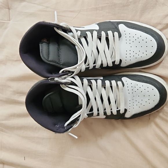 2022 Air Jordan 1 Retro High OG 'Stage Haze' - Picture 4 of 7